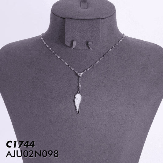 AJU02N098 JUEGO