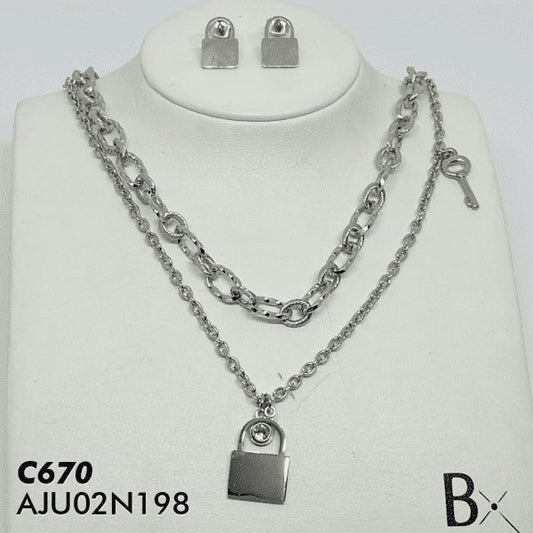AJU02N198 JUEGO